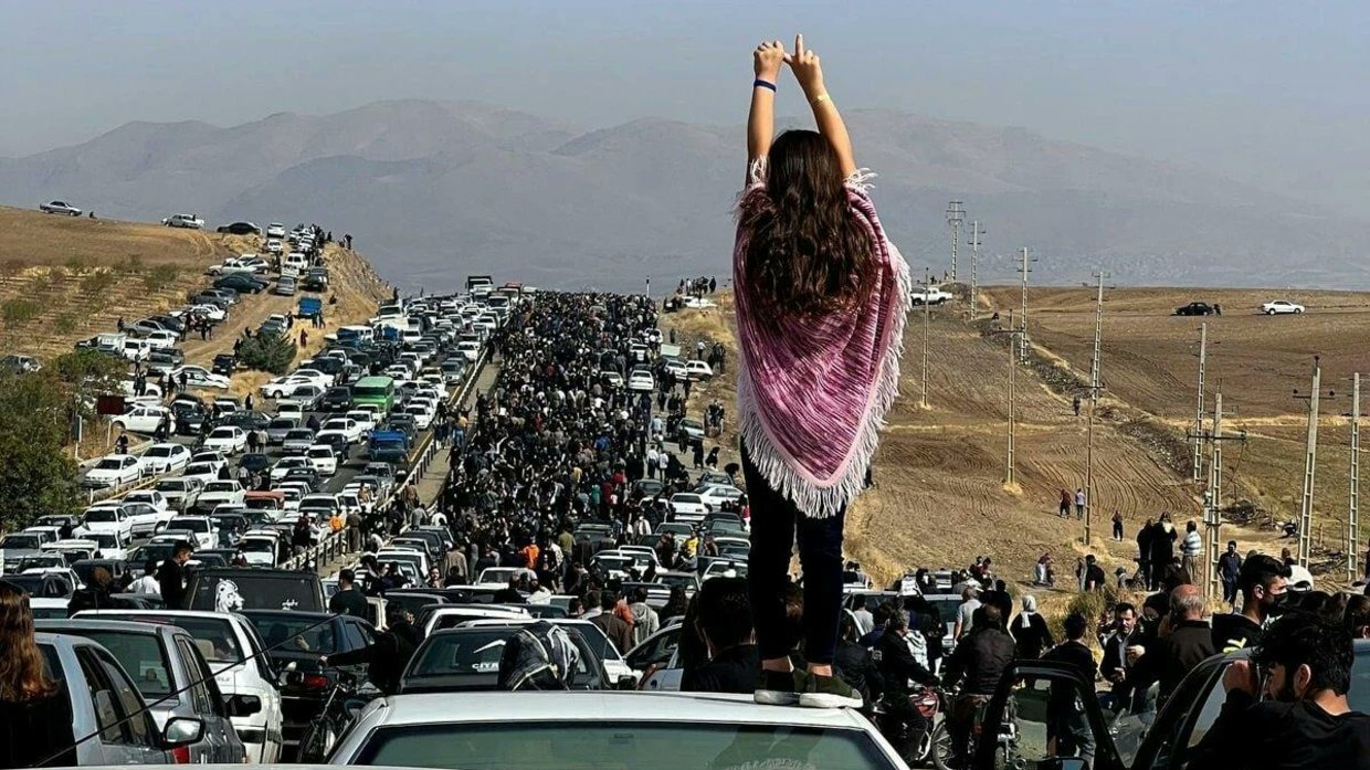 Iran’s judiciary indicts over 1,000 protesters; mounted police deployed