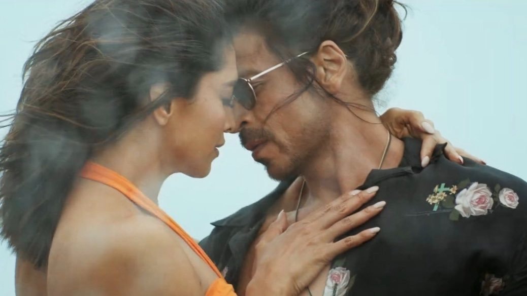Netizens flay Shah Rukh Khan, Deepika on Besharam Rang; Boycott Pathaan trends