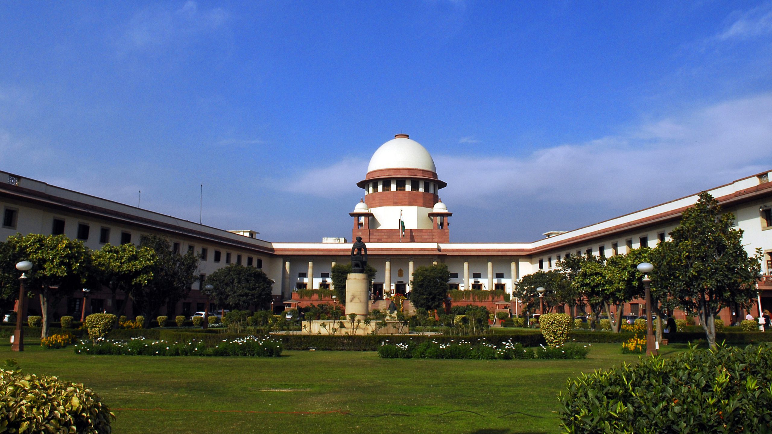 In a 4:1 majority, SC upholds Centre’s demonetisation move