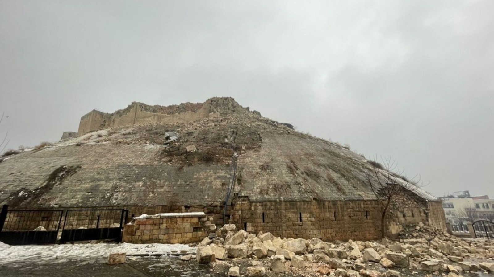 Another quake hits Turkey as death toll climbs to 35,000