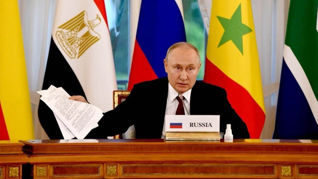 Putin shows unverified 2022 peace treaty with Ukraine to African delegation