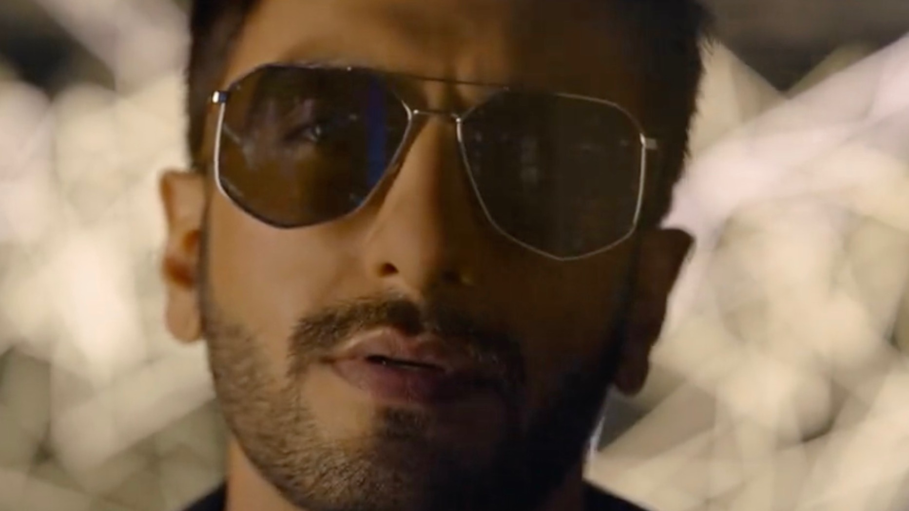 Ranveer Singh steps into Big B and SRK’s shoes as Farhan Akhtar picks him for ‘Don 3’