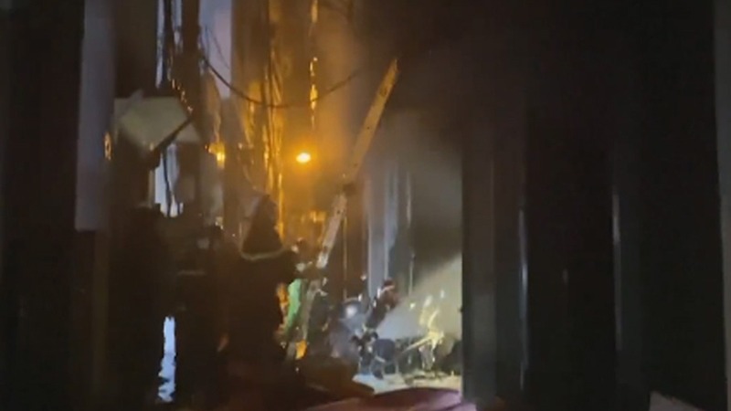 Vietnam: Four children among 10 dead in mini apartment building fire
