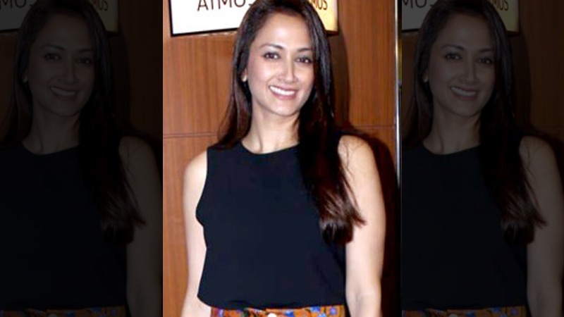 Shah Rukh Khan’s Swades co-star Gayatri Joshi, husband Vikas Oberoi meet with car accident in Italy