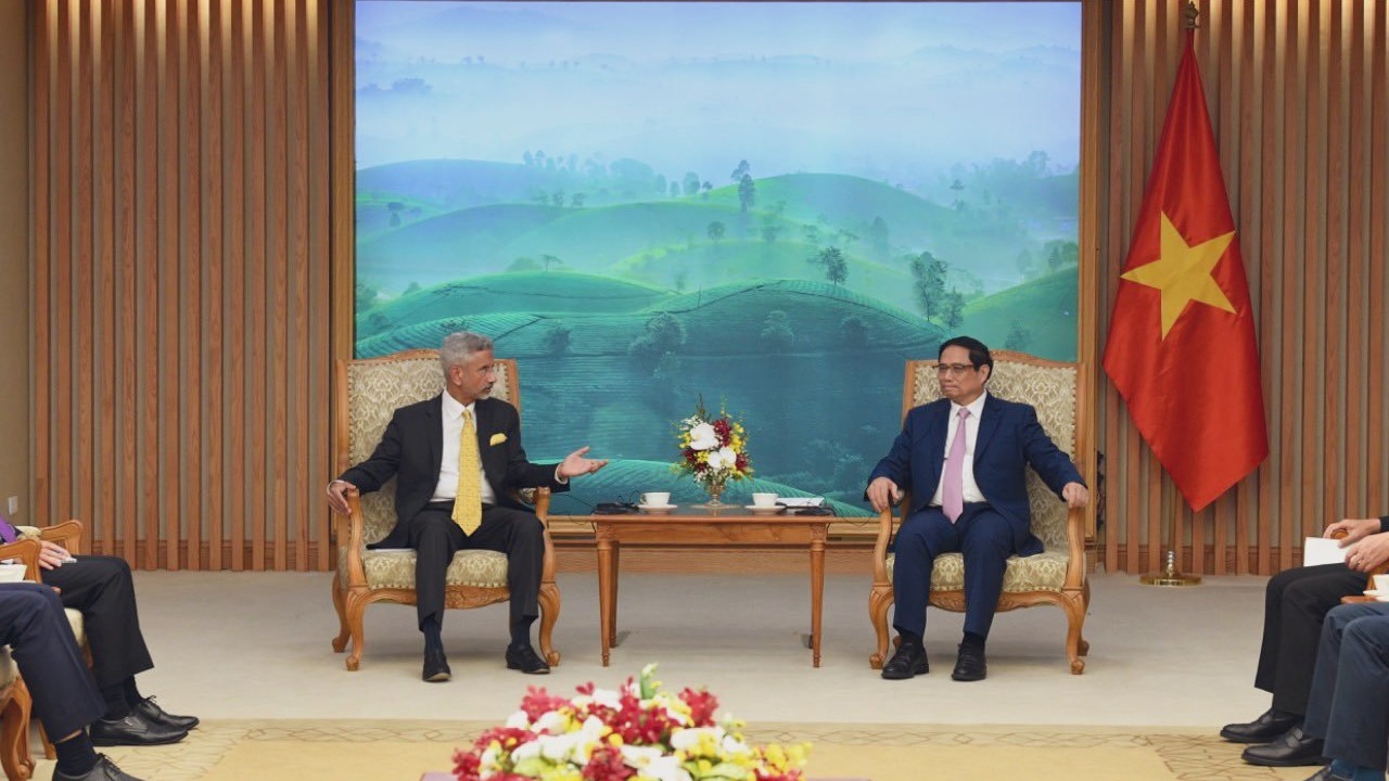 Value his guidance for further development of bilateral relationship: EAM S Jaishankar writes after meeting Vietnamese Prime Minister