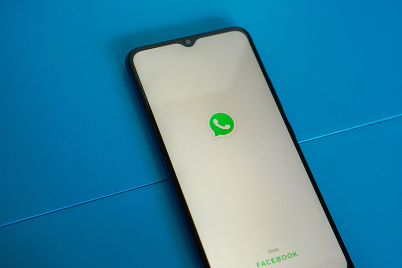 WhatsApp: Messaging service to launch revamped dark mode soon