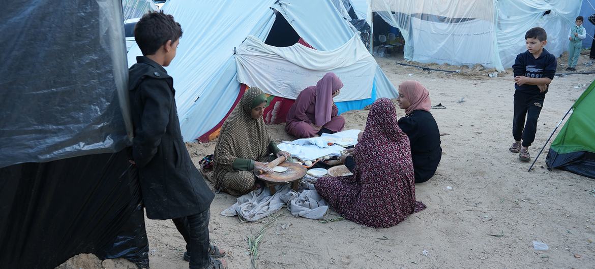 Aid access to north entirely blocked as war escalates in south Gaza, says UN