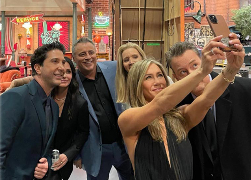 Matthew Perry: Jennifer Aniston is ‘struggling’ to cope with her Friends co-star’s death