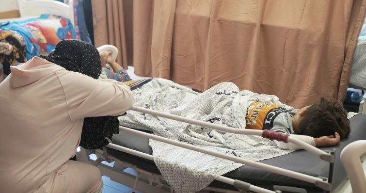 WHO reports lost contact with Gaza’s largest hospital amid bombings as Israel-Hamas conflict continues