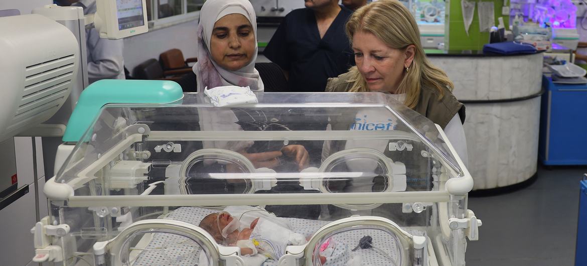 Gaza conflict: WHO leads very high-risk joint humanitarian mission to Al-Shifa Hospital