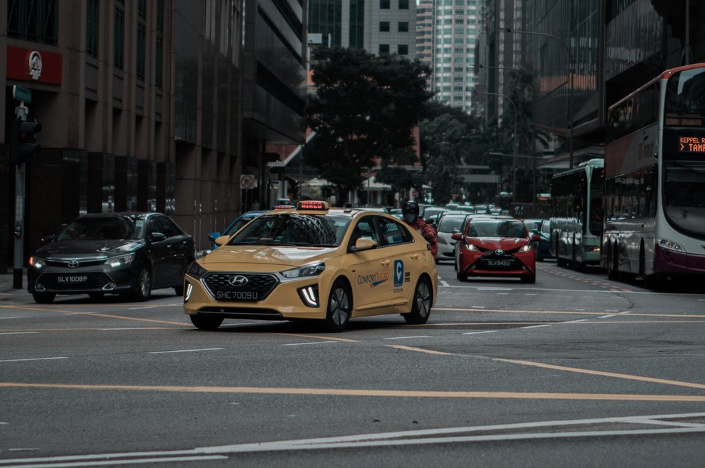 Singapore: Driver fined S$3,000 for racial remarks at passenger over drop-off dispute, TADA bans him from platform