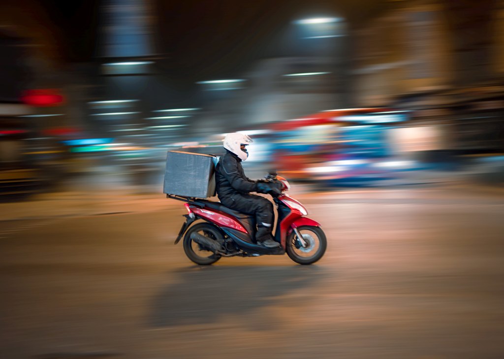 8,422 orders in a minute? Foodies went hell for leather on NYE 2023