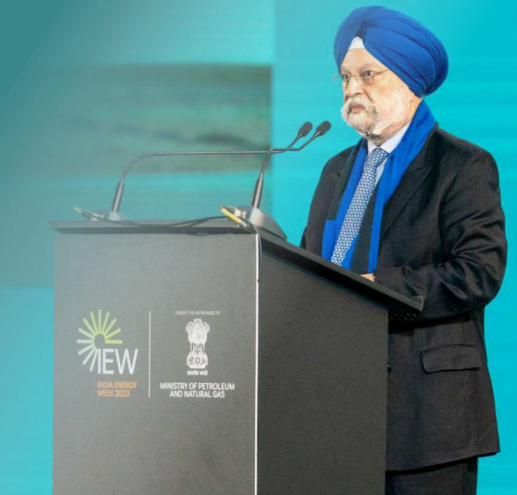 Minister Hardeep Singh Puri