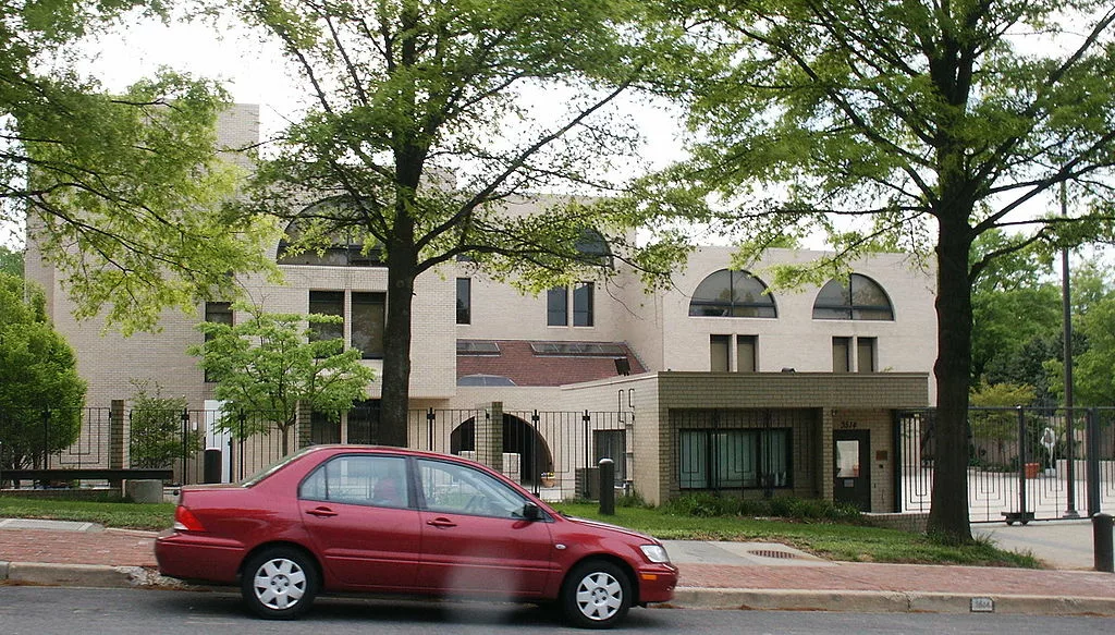 US Air Force member sets himself on fire in front of Israeli Embassy in Washington DC