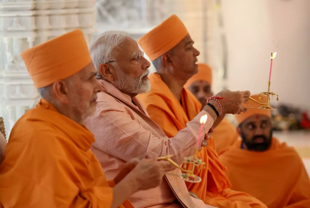 Modi prays at BAPS temple Abu Dhabi