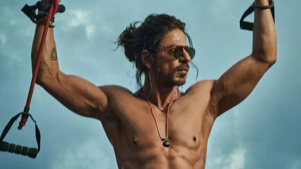 Shah Rukh Khan enjoys long baths before the release of his films. Photo courtesy: Free Press Journal.