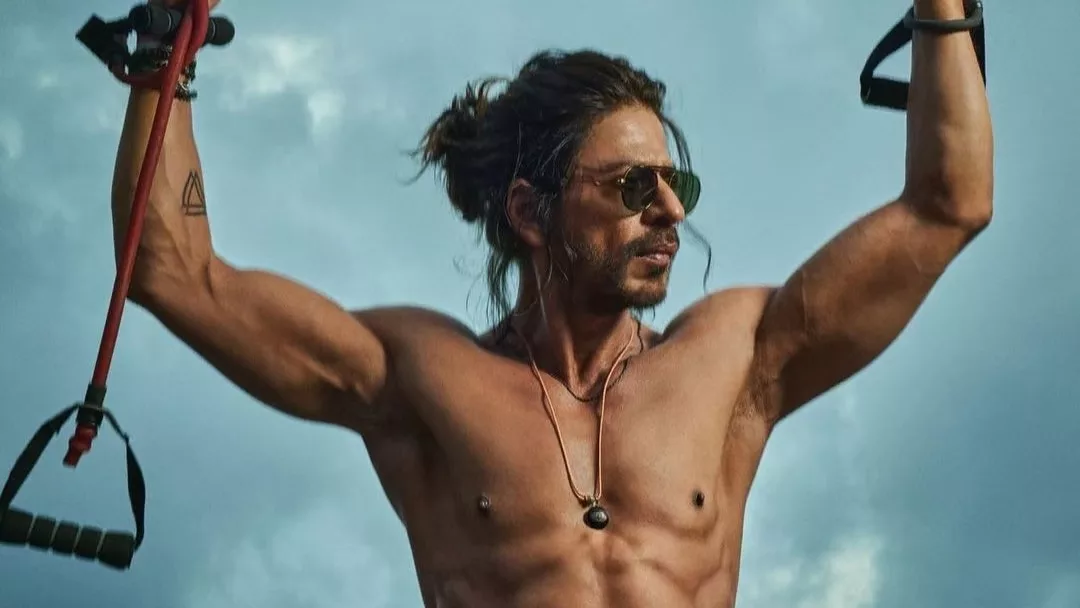 Reason behind Shah Rukh Khan’s two-and-a-half hour bath before release of every film revealed