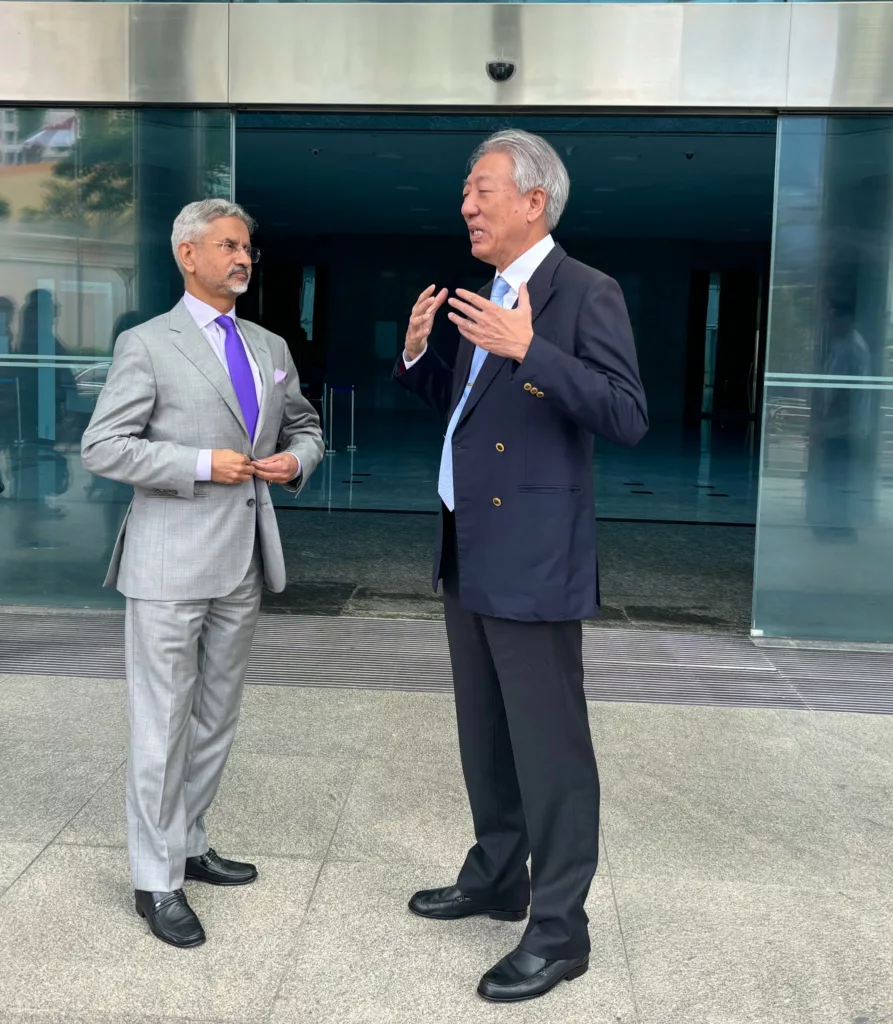 Jaishankar with Teo Chee Hean