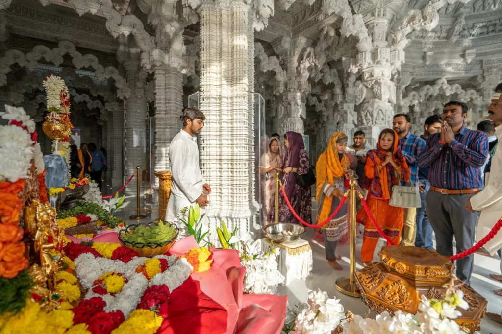 Some devotees are coming weekly to the Abu Dhabi temple