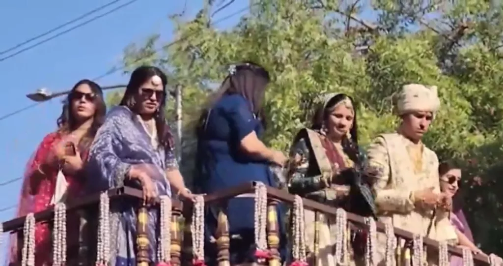 The Bhandaris took out a lavish procession for the donation ceremony. Photo: Screengrab from X