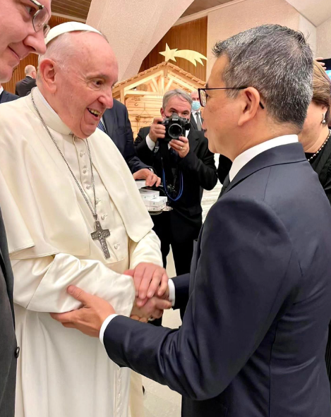 Pope Francis with Singapore minister Edwin Tong