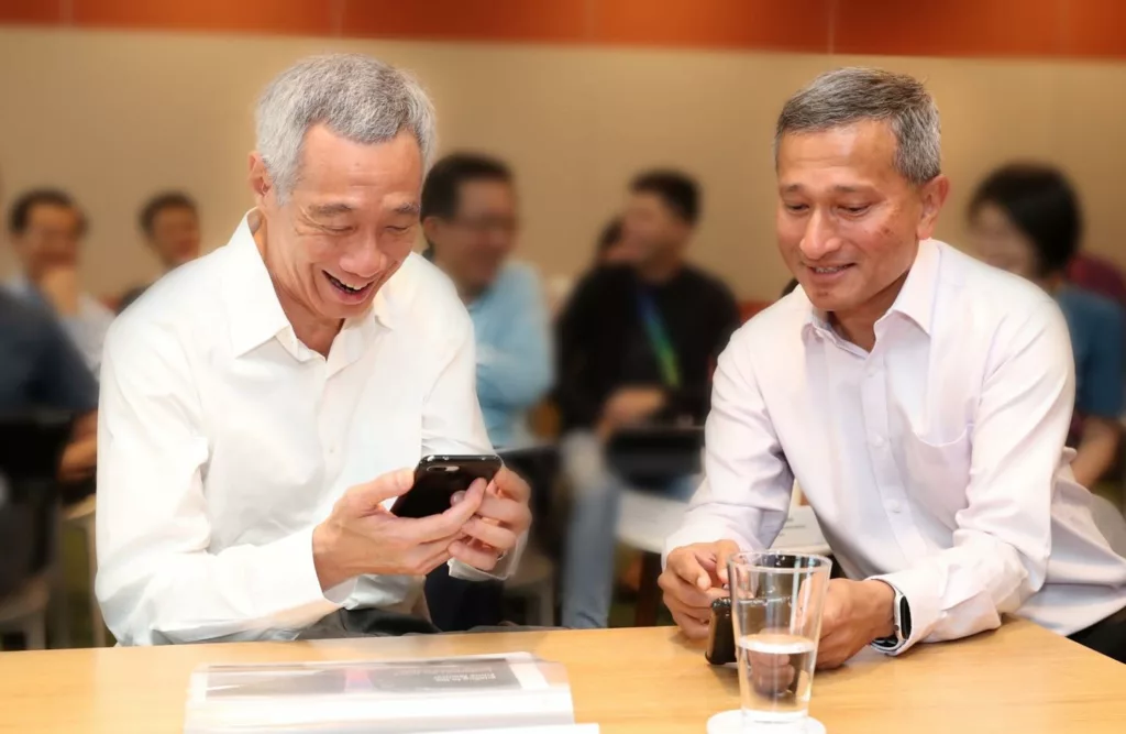 Singapore PM Lee Hsien Loong with minister Vivian Balakrishnan