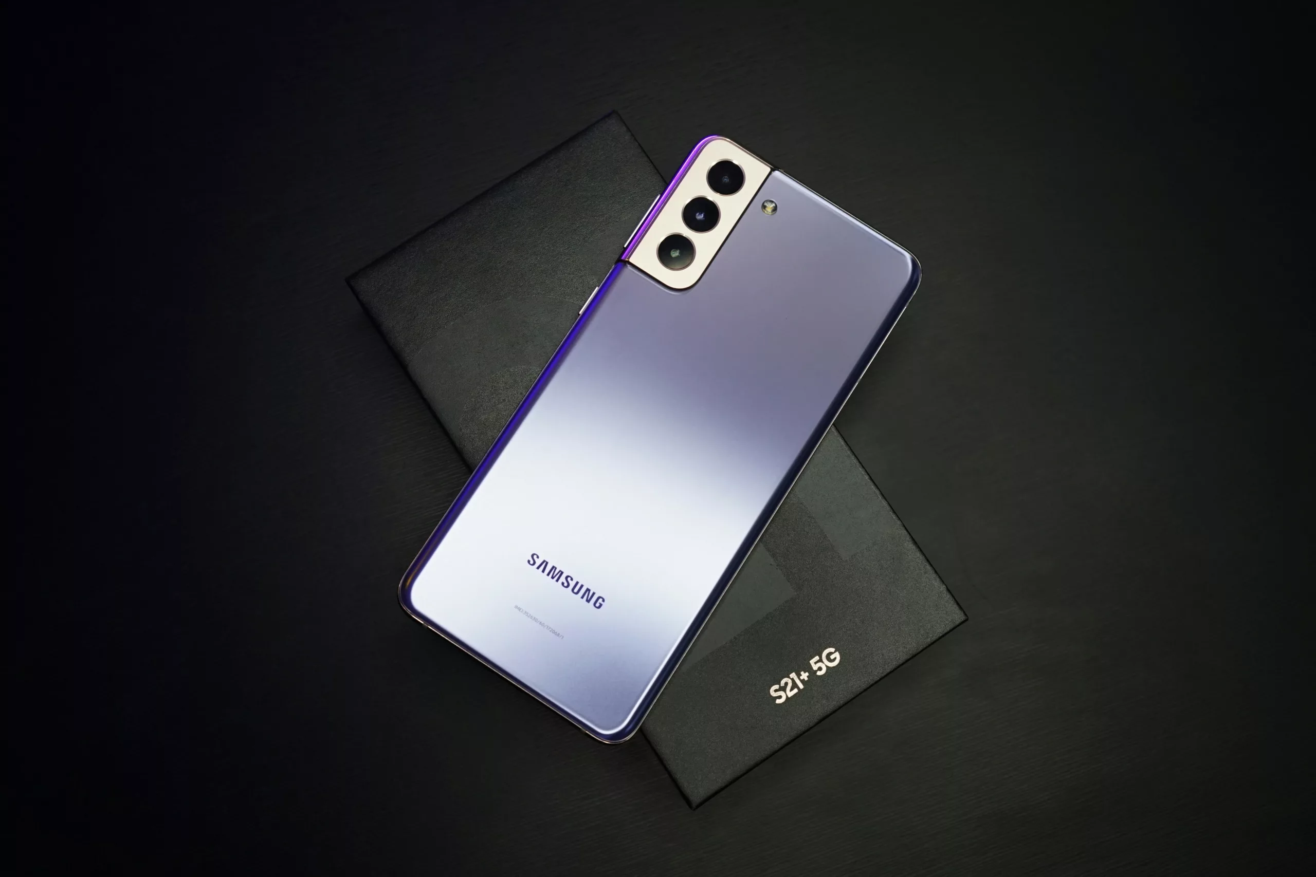 South Korean tech giant Samsung overtakes Apple to regain top spot as world’s largest smartphone brand in Q1 2024