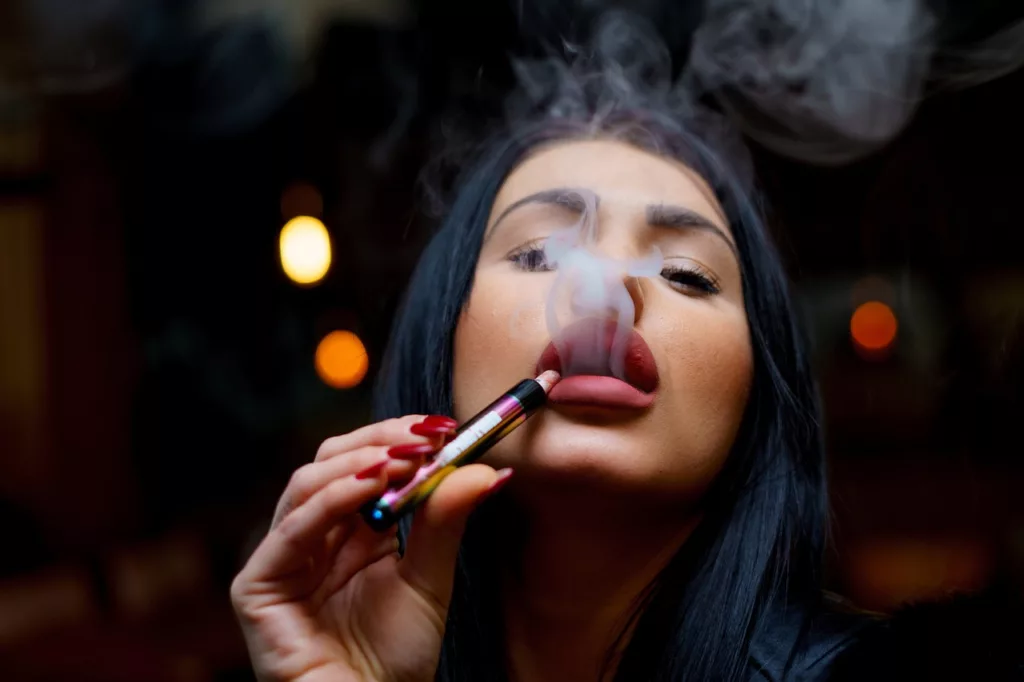 Electronic vaporiser