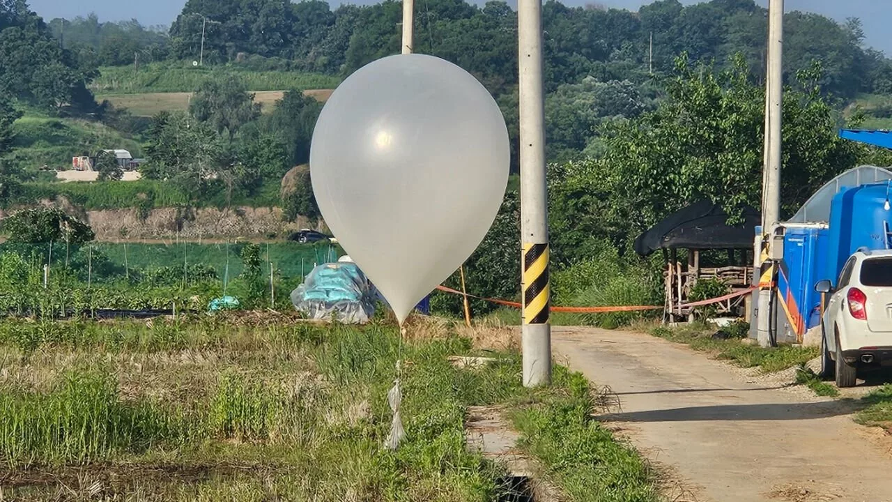 North Korea drops balloons carrying trash in South Korea.