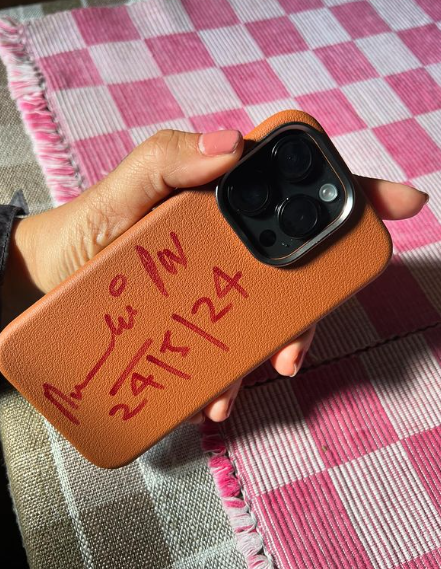 Bachendri Pal’s autograph on Neerja Pathania’s phone cover