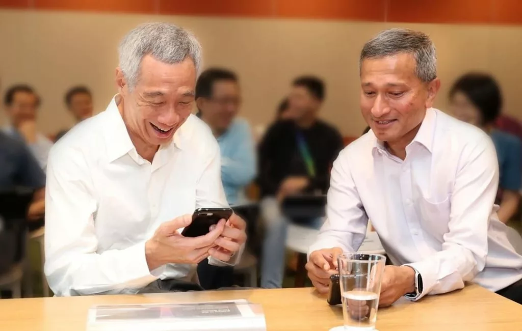 Lee Hsien Loong with Vivian Balakrishnan