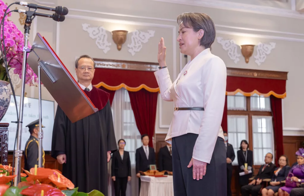 Bi-khim Hsiao being sworn in as the new vice-president of Taiwan