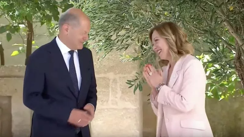 Hello from Melodi team: Italian PM Giorgia Meloni clicks selfie with Indian Prime Minister, welcomes global leaders with ‘Namaste’
