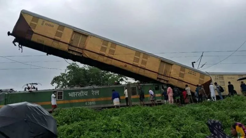 Railway mishap in eastern India’s West Bengal kills 15, injures several passengers