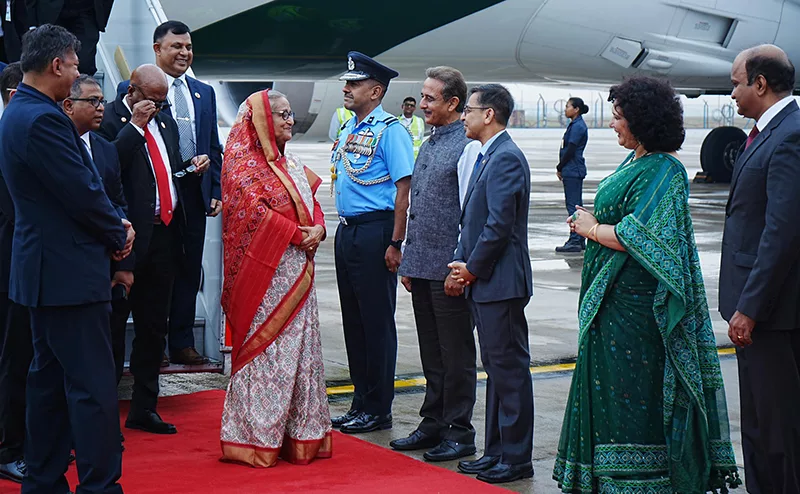 Sheikh Hasina arrives in India