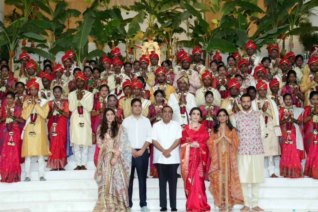The event was attended by over 700 people, including Anant and Radhika. Photo courtesy: Collected 