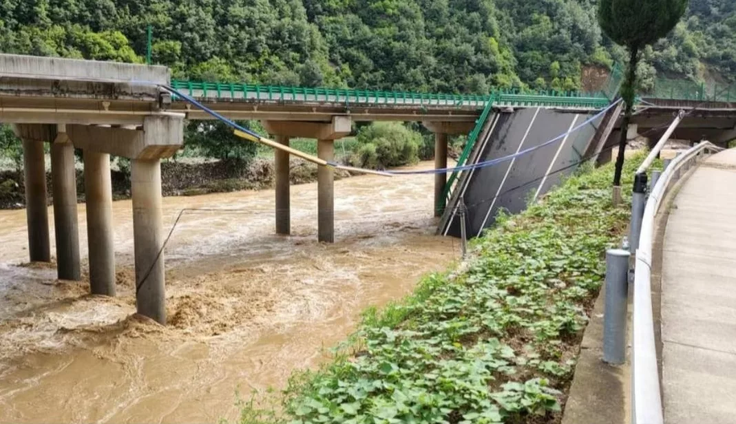 China bridge collapse
