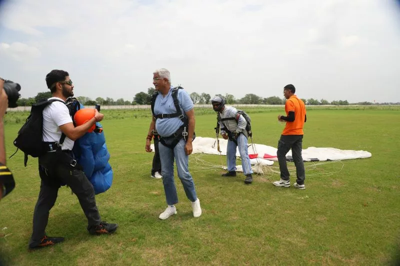 Union Minister Gajendra Singh Shekhawat participates in Skydiving