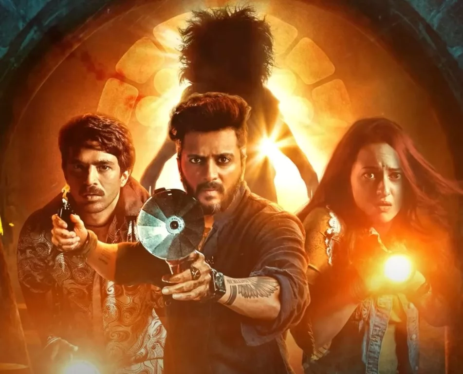 (Left to right) Saqib Saleem, Riteish Deshmukh and Sonakshi Sinha. Photo courtesy: Screengrab from YouTube