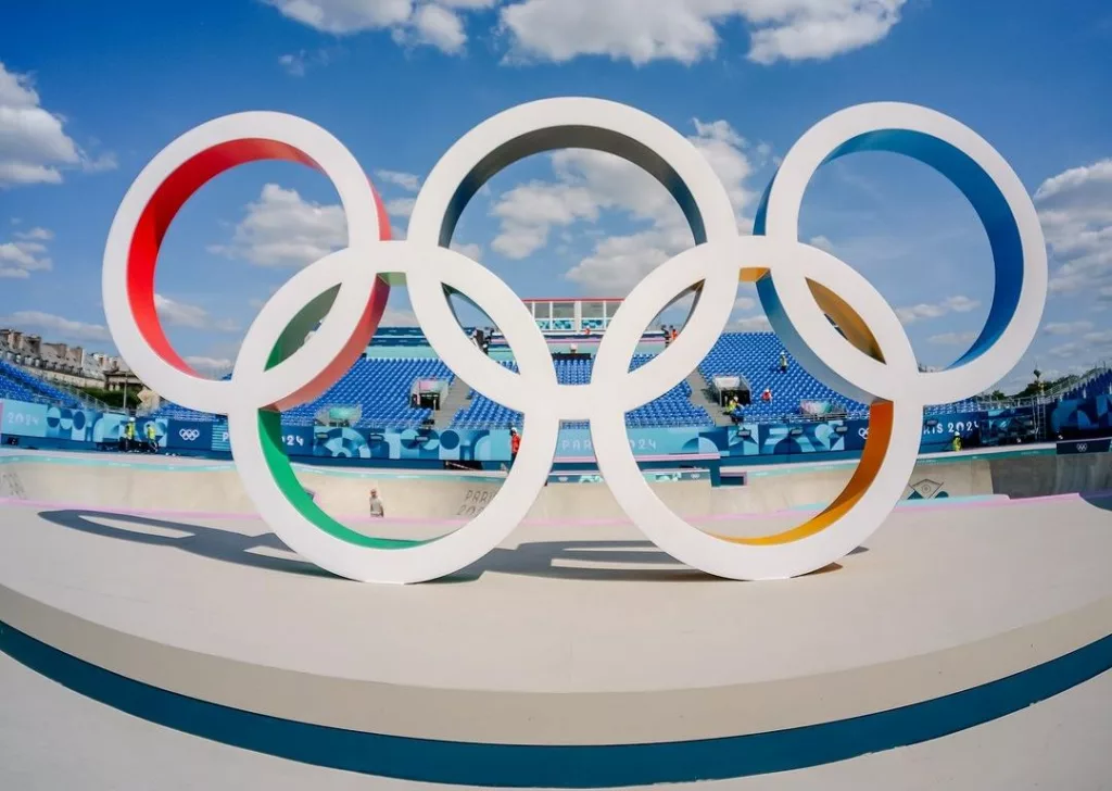 The iconic Olympic rings. Photo courtesy: www.instagram.com/olympics