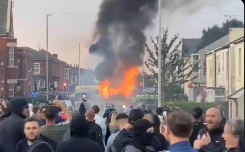Southport: Far-right protesters clash with police a day after three girls were stabbed to death in the UK