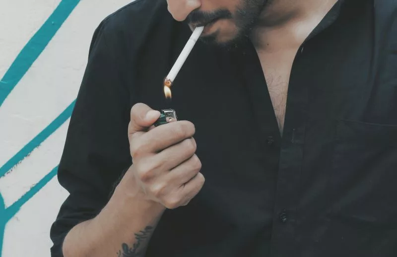 New study finds smoking linked to cognitive decline among older adults