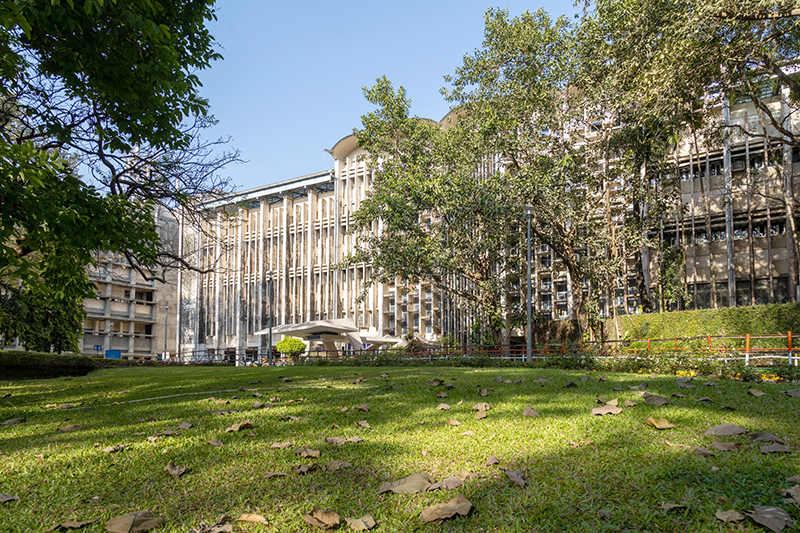 IIT-Bombay: With 22 students securing 1 crore plus offers, avg salary increases by 7.7% amid marginal drop in 2024 placements