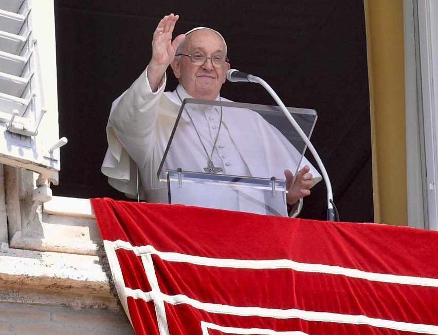 Pope Francis. Photo courtesy: www.instagram.com/franciscus
