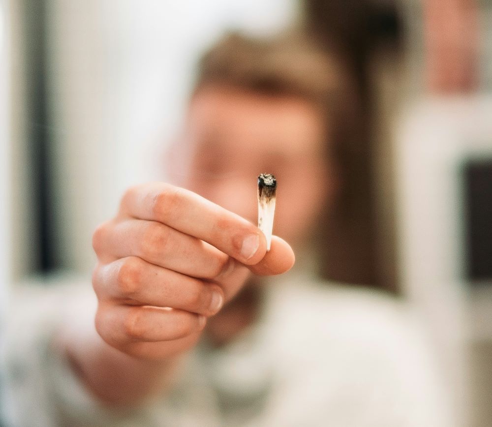 Quitting smoking nearly halves heart attack risk, shows new study