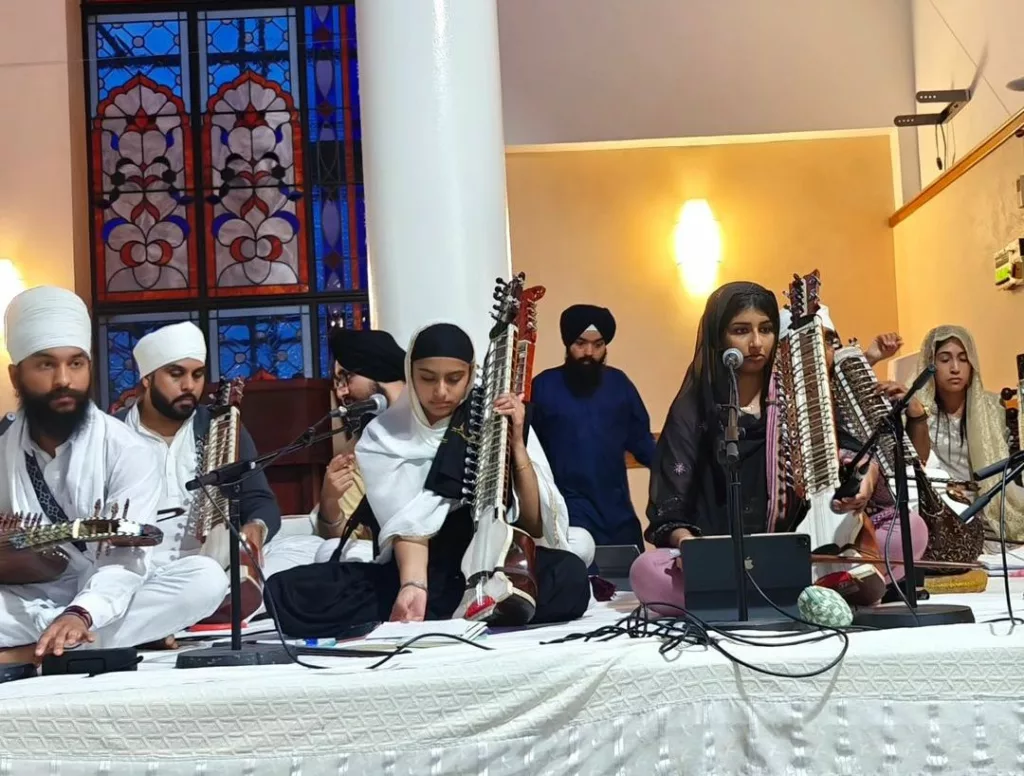 A group performing kirtan. Photo courtesy: www.instagram.com/gsa.music
