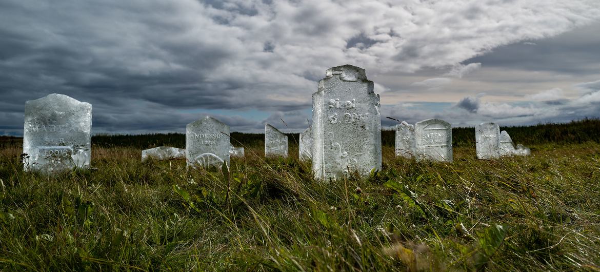 glacier graveyard is located close to the Icelandic capital Reykjavik