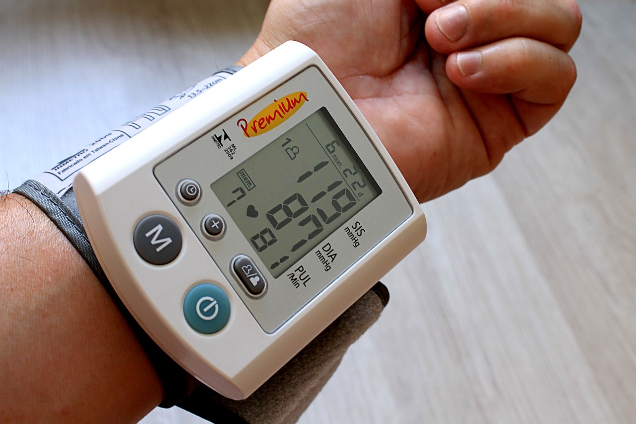 New low-dose triple single-pill combination effective at lowering blood pressure, trials sho