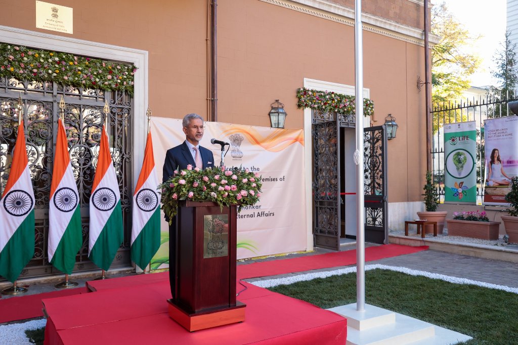 EAM Jaishankar inaugurated the new Chancery of the Embassy of India in Rome on Sunday, November 24. Photo courtesy: twitter.com/DrSJaishankar