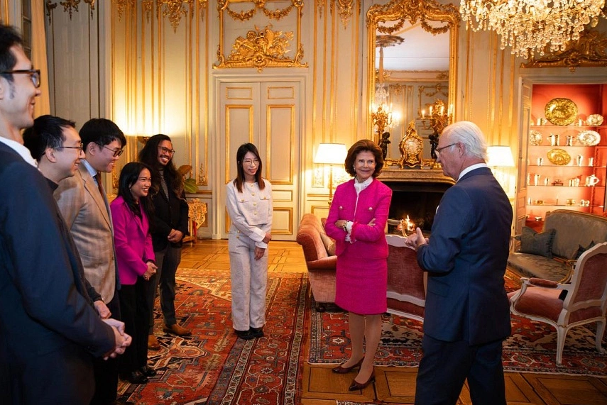 King and Queen of Sweden receive Singapore reporters in Stockholm